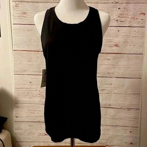 Old Navy Active tank - Picture 1 of 4